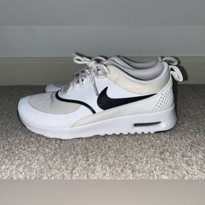 Nike size 7 sneakers